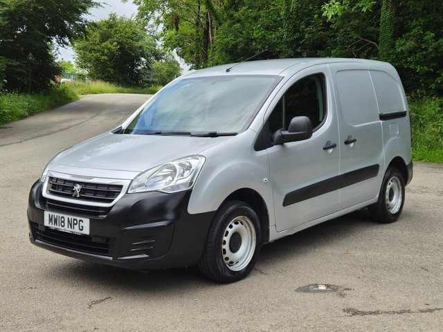 View our PEUGEOT PARTNER