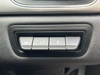 USED 2020 69 RENAULT CAPTUR 1.0 TCe Iconic SUV 5dr Petrol Manual Euro 6 (s/s) (100 ps) PARKING SENSORS+SAT NAV+CLIMATE