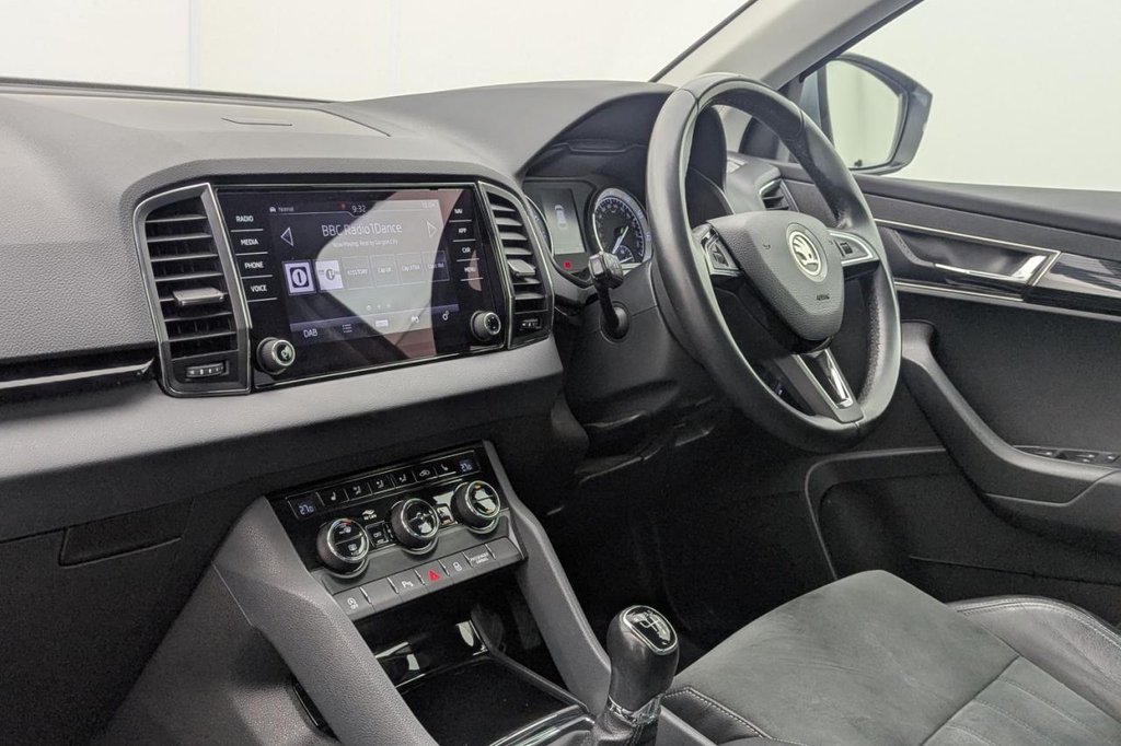 USED 2019 19 SKODA KAROQ 1.6 TDI SE L SUV 5dr Diesel Manual Euro 6 (s/s) (115 ps) Car Play, Heated Seats,Sensors