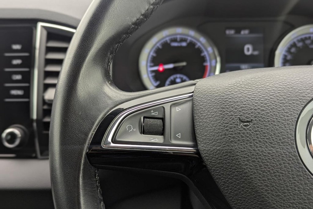 USED 2019 19 SKODA KAROQ 1.6 TDI SE L SUV 5dr Diesel Manual Euro 6 (s/s) (115 ps) Car Play, Heated Seats,Sensors