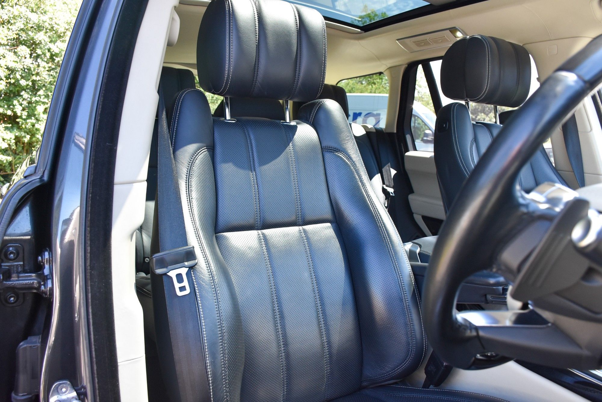 USED 2013 13 LAND ROVER RANGE ROVER 4.4 SD V8 Autobiography SUV 5dr Diesel Auto 4WD Euro 5 (339 ps) 