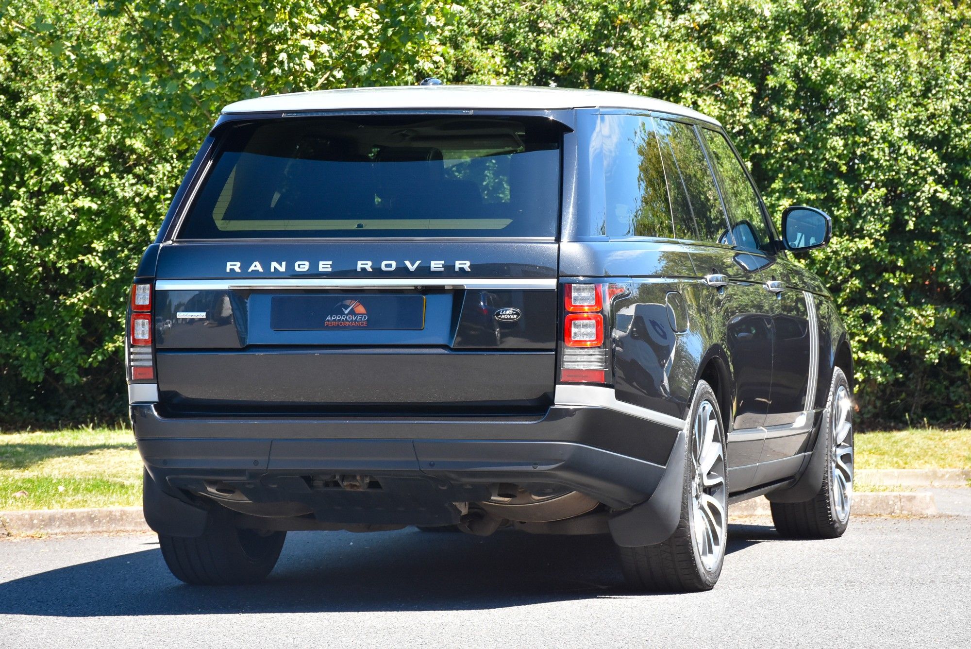 USED 2013 13 LAND ROVER RANGE ROVER 4.4 SD V8 Autobiography SUV 5dr Diesel Auto 4WD Euro 5 (339 ps) 