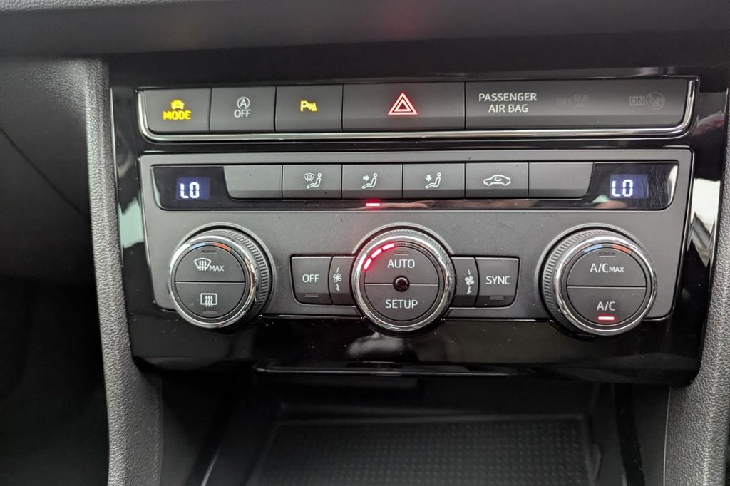 USED 2020 69 SEAT LEON 1.5 TSI EVO FR Hatchback 5dr Petrol Manual Euro 6 (s/s) (130 ps) Bluetooth, Air Con, Sensors