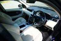 USED 2015 65 LAND ROVER DISCOVERY SPORT 2.0 TD4 HSE Luxury SUV 5dr Diesel Auto 4WD Euro 6 (s/s) (180 ps) LOIRE BLUE METALLIC PAINTWORK + SUNROOF + WINTER PACK + 7 SEATS