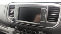 USED 2022 22 VAUXHALL VIVARO Crew Van Sportive Elite L2 H1 145 PS 2.0 Ltr Turbo D LWB Crew Van Double Cab Automatic with Air Conditioning, Alloy Wheels, Sat Nav, Rear View Camera and twin Side Loading Doors finished in 