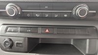USED 2022 22 VAUXHALL VIVARO Crew Van Sportive Elite L2 H1 145 PS 2.0 Ltr Turbo D LWB Crew Van Double Cab Automatic with Air Conditioning, Alloy Wheels, Sat Nav, Rear View Camera and twin Side Loading Doors finished in 