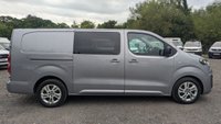 USED 2022 22 VAUXHALL VIVARO Crew Van Sportive Elite L2 H1 145 PS 2.0 Ltr Turbo D LWB Crew Van Double Cab Automatic with Air Conditioning, Alloy Wheels, Sat Nav, Rear View Camera and twin Side Loading Doors finished in 