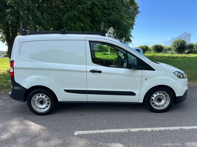 View our FORD TRANSIT COURIER