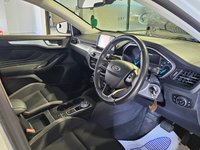 USED 2019 Y FORD FOCUS 1.0T EcoBoost Zetec Hatchback 5dr Petrol Auto Euro 6 (s/s) (125 ps) Service history, Auto
