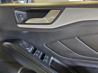 USED 2019 Y FORD FOCUS 1.0T EcoBoost Zetec Hatchback 5dr Petrol Auto Euro 6 (s/s) (125 ps) Service history, Auto