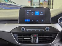USED 2019 Y FORD FOCUS 1.0T EcoBoost Zetec Hatchback 5dr Petrol Auto Euro 6 (s/s) (125 ps) Service history, Auto