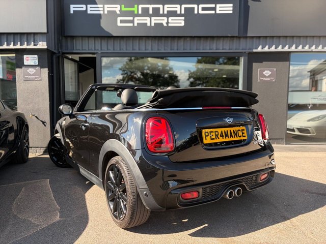 View our MINI CONVERTIBLE