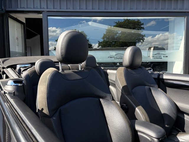 View our MINI CONVERTIBLE