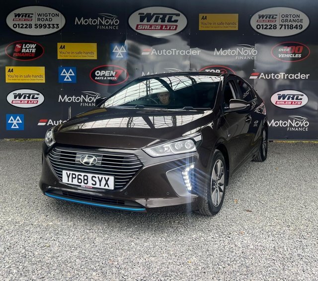 View our Hyundai Ioniq 1.6 h-GDi 8.9kWh Premium SE Hatchback 5dr Petrol Plug-in Hybrid DCT Euro 6 (s/s) (141 ps)