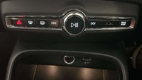 USED 2019 19 VOLVO XC40 2.0 T4 R-Design Pro SUV 5dr Petrol Auto AWD Euro 6 (s/s) (190 ps) 