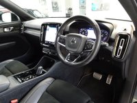 USED 2020 70 VOLVO XC40 1.5 T3 R-Design SUV 5dr Petrol Auto Euro 6 (s/s) (163 ps) SAT NAV-H/K SOUND-PAN ROOF