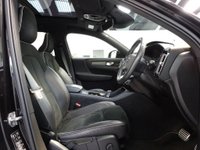 USED 2020 70 VOLVO XC40 1.5 T3 R-Design SUV 5dr Petrol Auto Euro 6 (s/s) (163 ps) SAT NAV-H/K SOUND-PAN ROOF