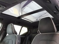 USED 2020 70 VOLVO XC40 1.5 T3 R-Design SUV 5dr Petrol Auto Euro 6 (s/s) (163 ps) SAT NAV-H/K SOUND-PAN ROOF