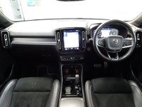 USED 2020 70 VOLVO XC40 1.5 T3 R-Design SUV 5dr Petrol Auto Euro 6 (s/s) (163 ps) SAT NAV-H/K SOUND-PAN ROOF