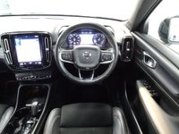 USED 2020 70 VOLVO XC40 1.5 T3 R-Design SUV 5dr Petrol Auto Euro 6 (s/s) (163 ps) SAT NAV-H/K SOUND-PAN ROOF