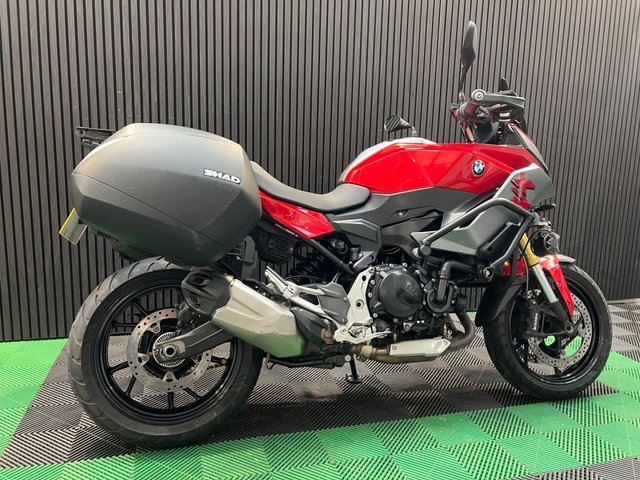 View our BMW F 900 XR
