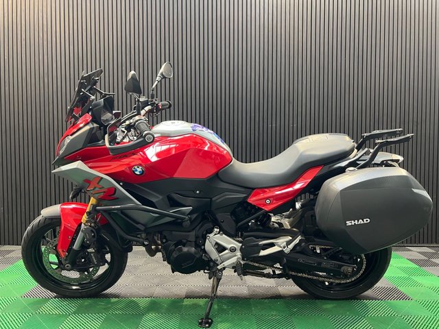 View our BMW F 900 XR