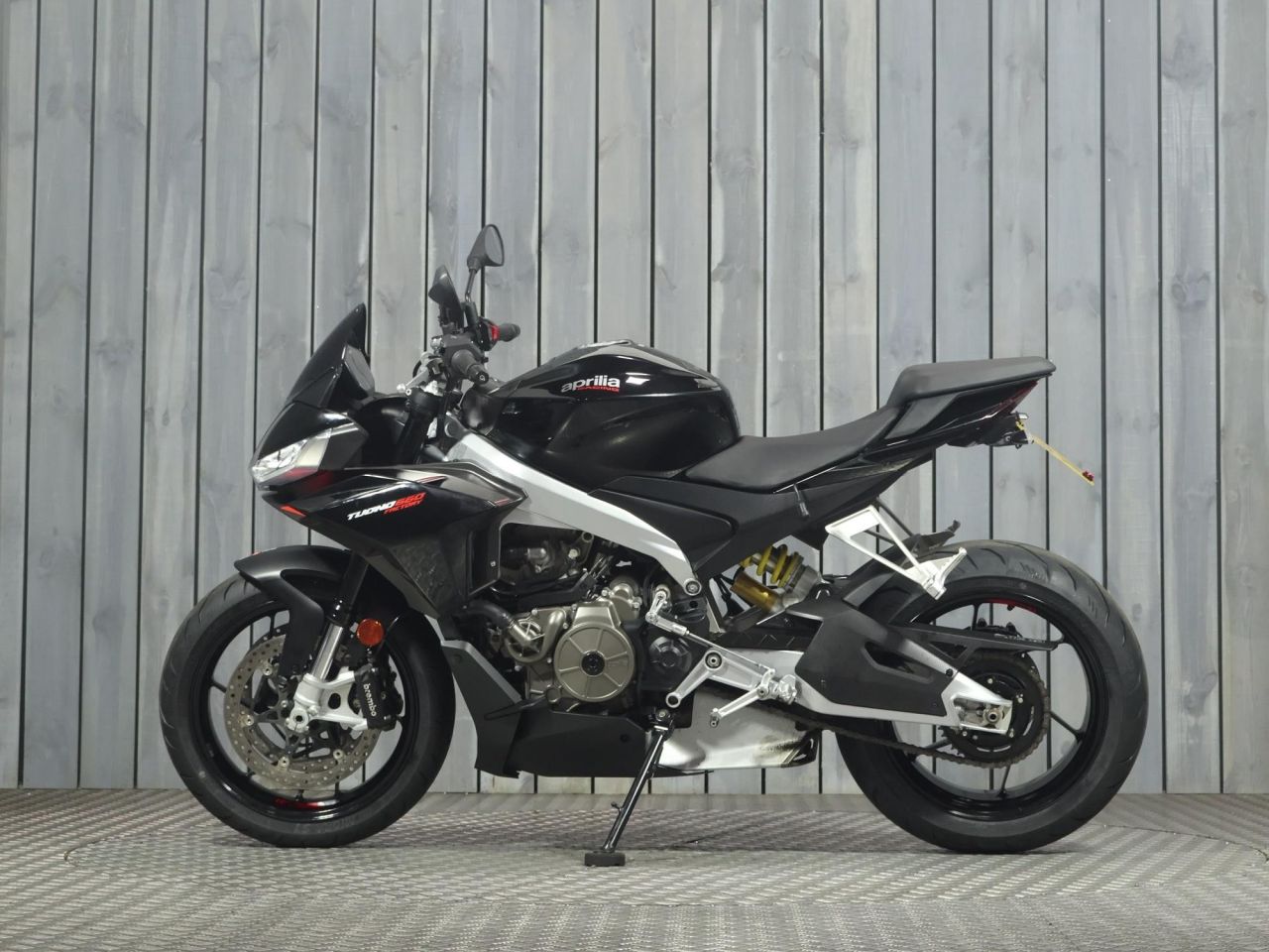 APRILIA TUONO 660