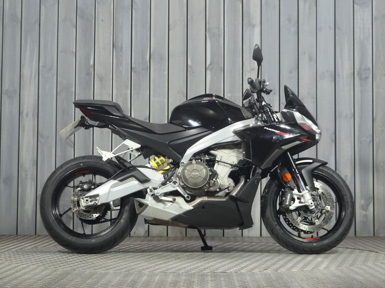 APRILIA TUONO 660