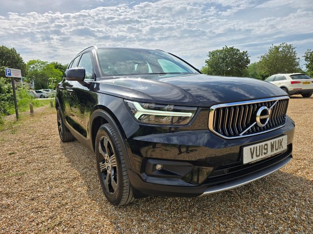View our VOLVO XC40