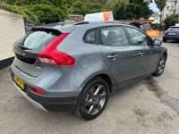 USED 2015 64 VOLVO V40 CROSS COUNTRY 1.6 D2 Lux Nav Hatchback 5dr Diesel Manual Euro 5 (s/s) (115 ps) 2 OWNERS, 2 KEYS, &pound;20 TAX