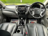USED 2017 67 MITSUBISHI L200 2.4 DI-D DC Warrior Pickup Double Cab 4dr Diesel Manual 4WD Euro 6 (178 ps) * * NO VAT * *  REVERSING CAMERA
