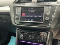 USED 2017 17 VOLKSWAGEN TIGUAN 2.0 TDI BlueMotion Tech SE Navigation SUV 5dr Diesel Manual Euro 6 (s/s) (150 ps) 