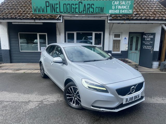 View our VOLVO V40