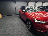 USED 2022 71 VOLVO XC40 1.5h T5 Recharge 10.7kWh Ultimate Dark SUV 5dr Petrol Plug-in Hybrid Auto Euro 6 (s/s) (262 ps) HEATED SEATS + 240 VOLT CHARGER