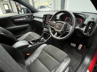 USED 2022 71 VOLVO XC40 1.5h T5 Recharge 10.7kWh Ultimate Dark SUV 5dr Petrol Plug-in Hybrid Auto Euro 6 (s/s) (262 ps) HEATED SEATS + 240 VOLT CHARGER