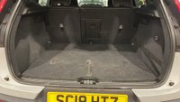 USED 2019 19 VOLVO XC40 2.0 D3 R-Design Pro SUV 5dr Diesel Auto Euro 6 (s/s) (150 ps) 