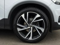 USED 2019 19 VOLVO XC40 2.0 D3 R-Design Pro SUV 5dr Diesel Auto Euro 6 (s/s) (150 ps) 