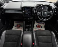 USED 2019 19 VOLVO XC40 2.0 D3 R-Design Pro SUV 5dr Diesel Auto Euro 6 (s/s) (150 ps) 