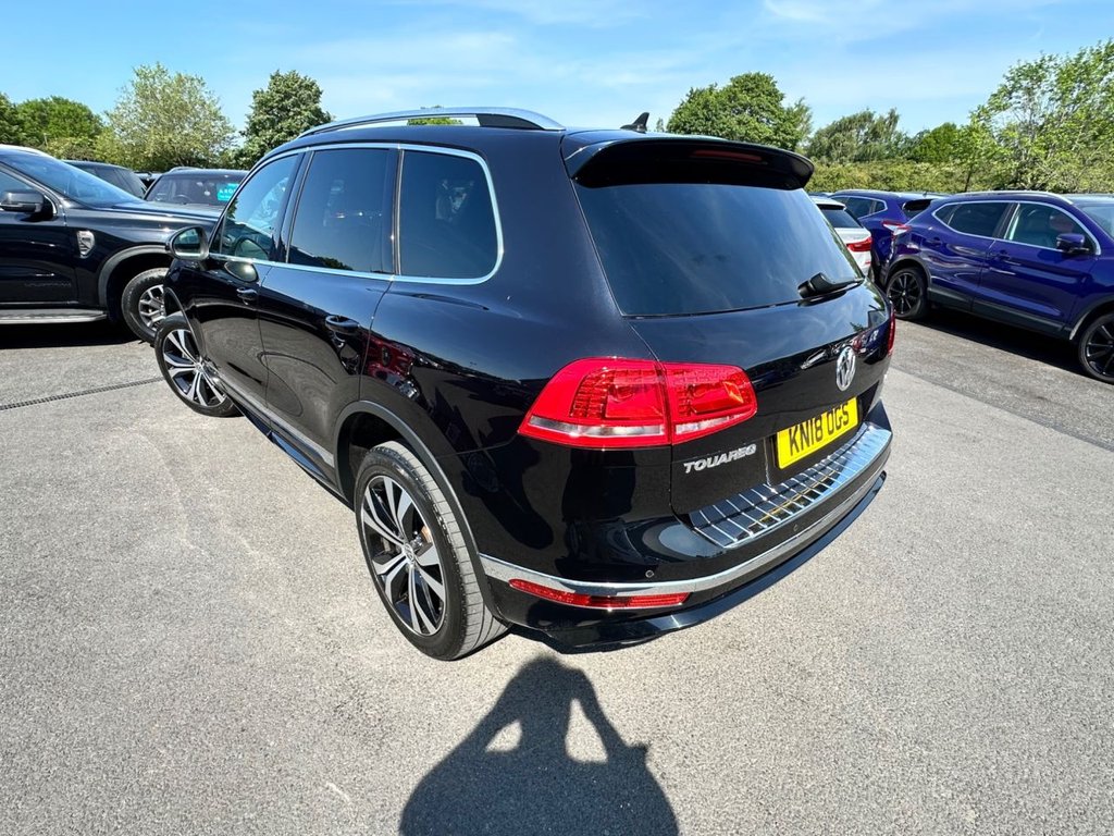 USED 2018 18 VOLKSWAGEN TOUAREG 3.0 TDI V6 R-Line SUV 5dr Diesel Tiptronic 4WD Euro 6 (s/s) (262 ps) 