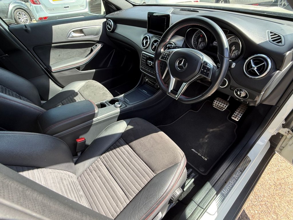 USED 2015 65 MERCEDES-BENZ GLA 2.0 GLA250 AMG Line SUV 5dr Petrol 7G-DCT 4MATIC Euro 6 (s/s) (211 ps) AUTO+PAN ROOF+FULL HISTORY