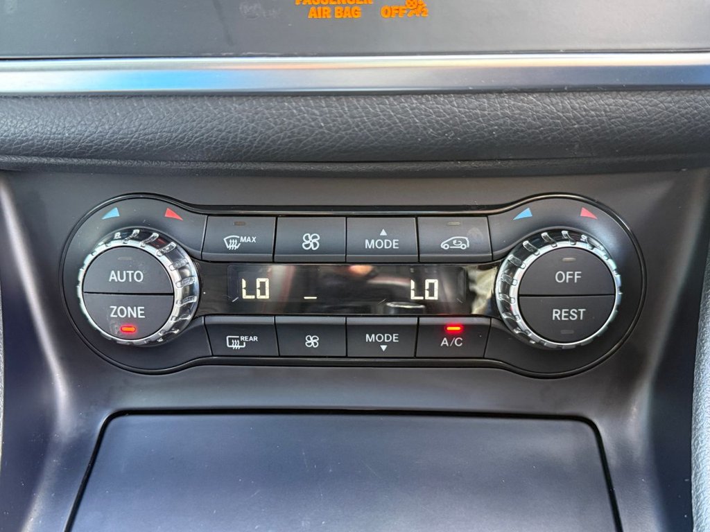 USED 2015 65 MERCEDES-BENZ GLA 2.0 GLA250 AMG Line SUV 5dr Petrol 7G-DCT 4MATIC Euro 6 (s/s) (211 ps) AUTO+PAN ROOF+FULL HISTORY