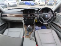 USED 2011 11 BMW 3 SERIES 2.0 318d Exclusive Edition Touring 5dr Diesel Manual Euro 5 (s/s) (143 ps) SUNROOF, LEATHER & NAV