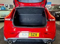 USED 2017 17 VOLVO V40 2.0 D4 R-Design Hatchback 5dr Diesel Manual Euro 6 (s/s) (190 ps) - HIGH SPEC - 8 SERVICES -