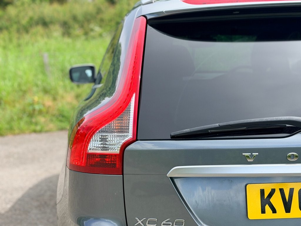 USED 2016 66 VOLVO XC60 2.4 D4 R-Design Lux Nav SUV 5dr Diesel Auto AWD Euro 6 (s/s) (190 ps) 