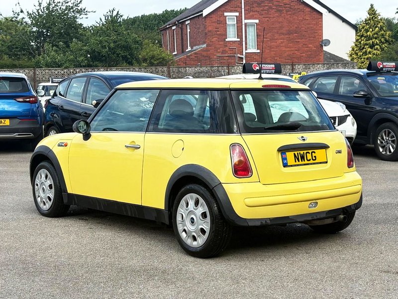2002 MINI Hatch in yellow — photo 5 of 15