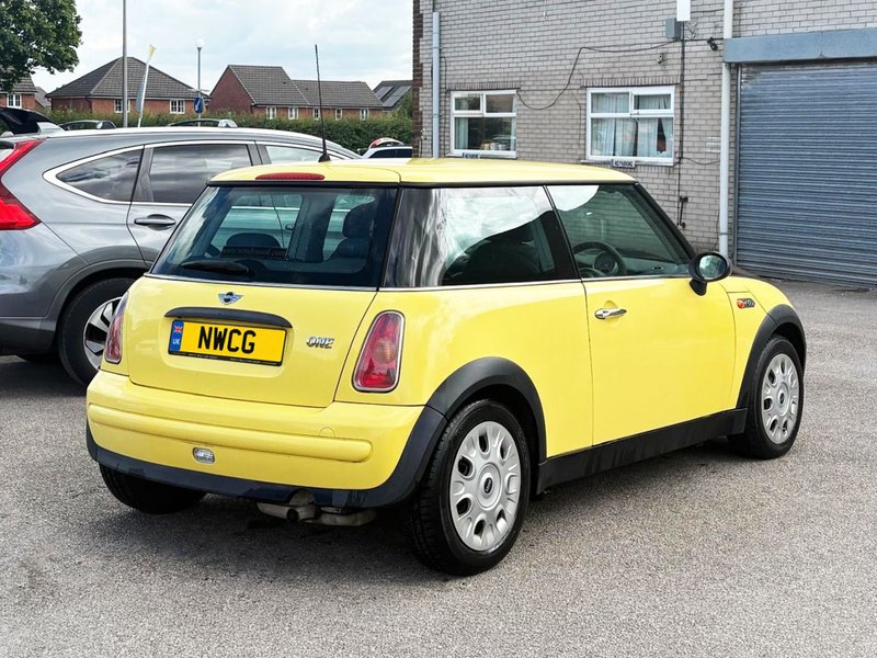 2002 MINI Hatch in yellow — photo 7 of 15