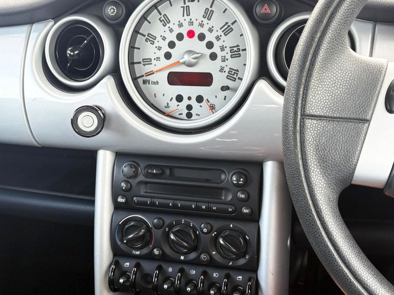 2002 MINI Hatch in yellow — photo 12 of 15