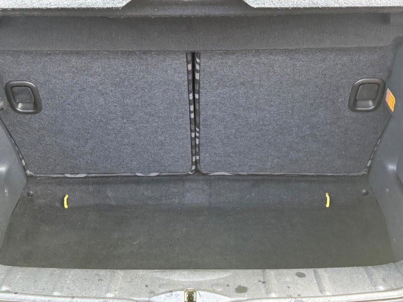 2002 MINI Hatch in yellow — photo 15 of 15