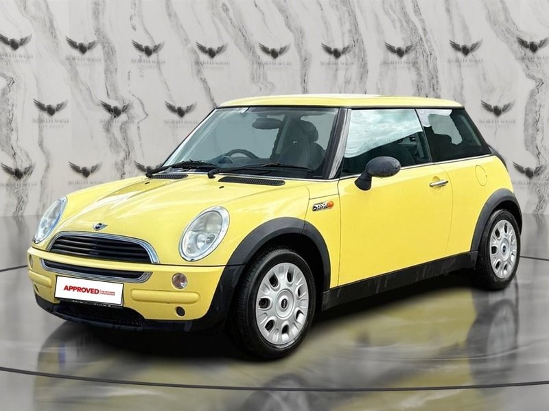 2002 MINI Hatch in yellow — photo 3 of 16