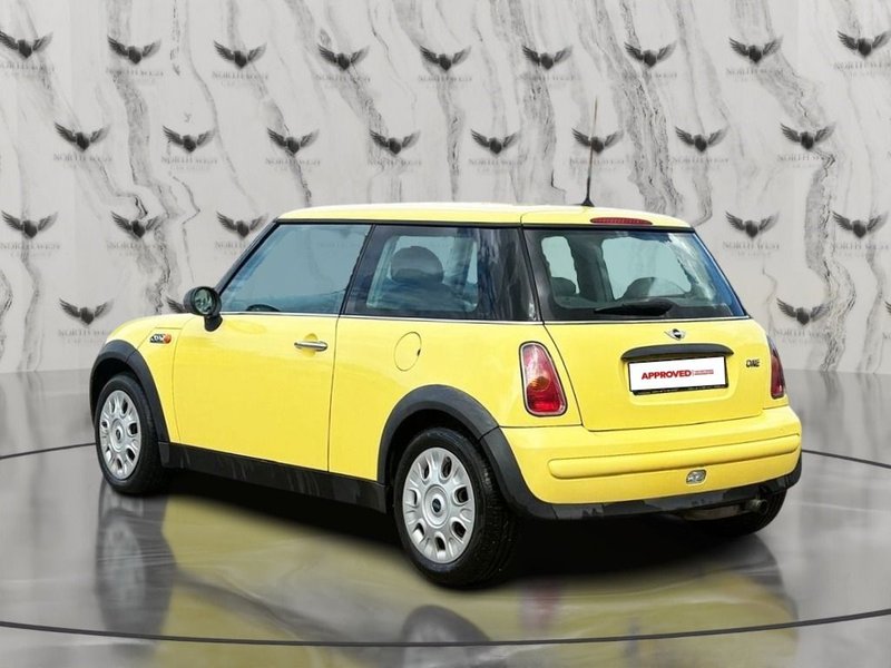 2002 MINI Hatch in yellow — photo 4 of 16